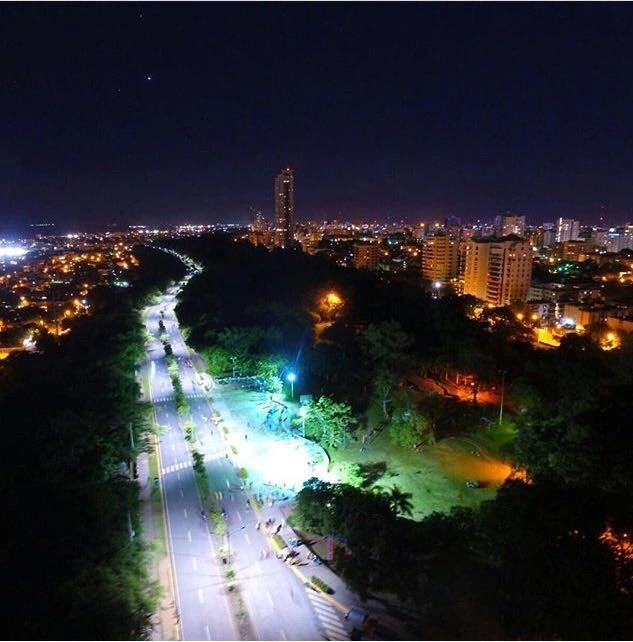 Alumbrado de la Avenida de la Salud · Parque Mirador